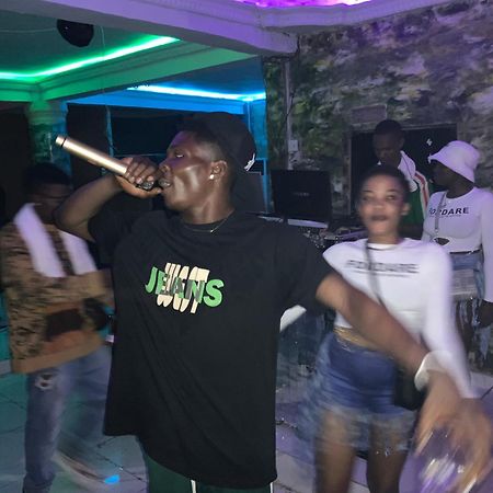 Senators Suites And Towers Hotel Omole Bagian luar foto